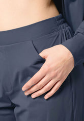 Pantalone in Tessuto Tecnico Leggero ed Elasticizzato New Travel - Blu - Blue | Oroblù